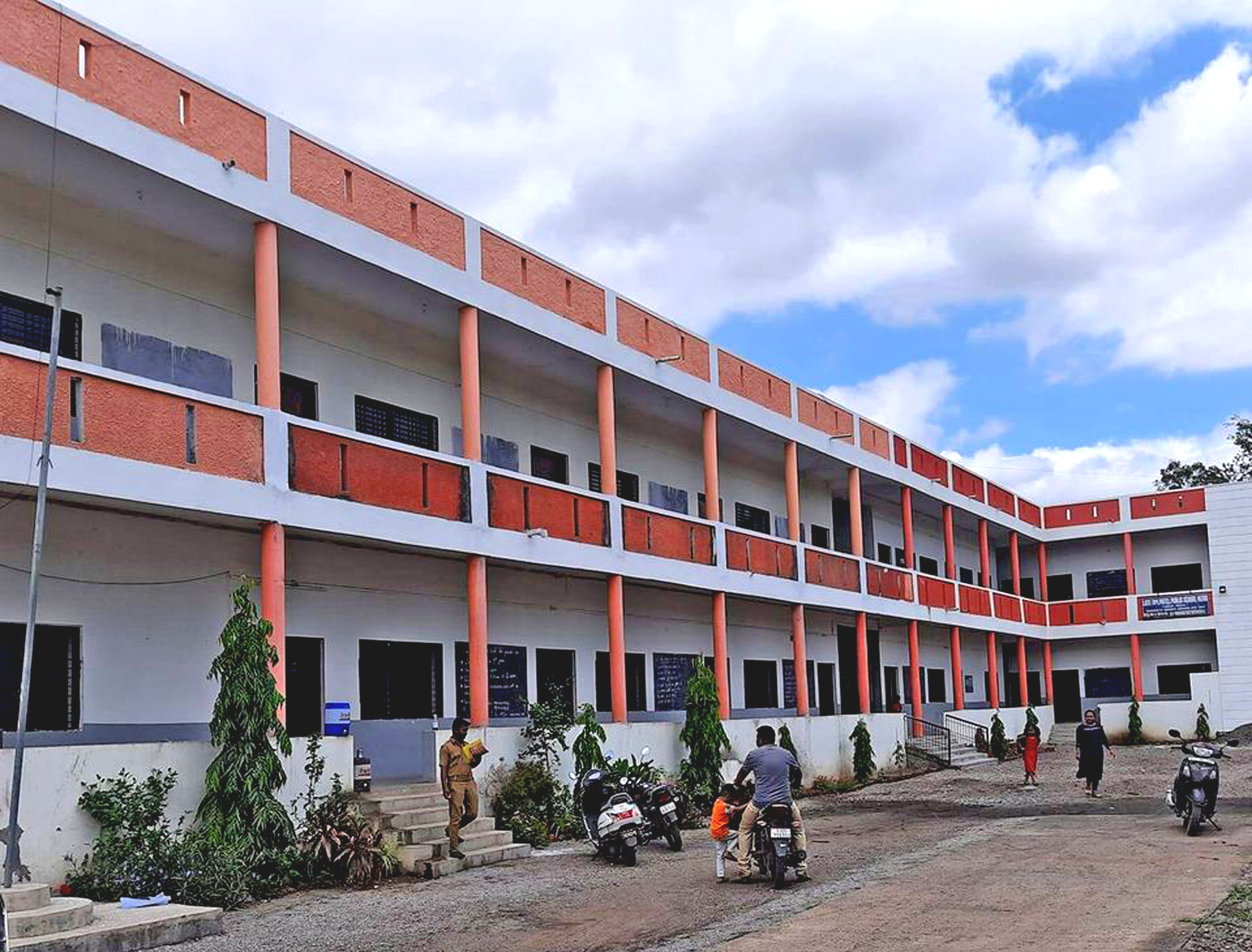Welcome to Late P.M. Patel Public School, Nizar